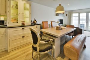 Photo 11- click for photo gallery